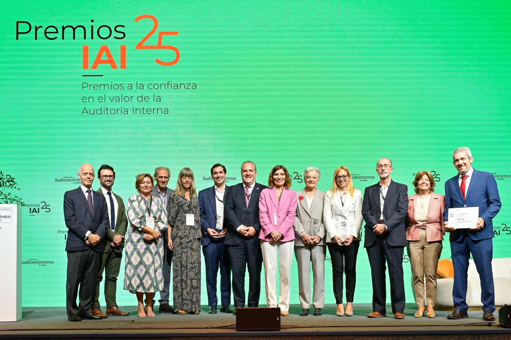 FOTO DE FAMILIA PREMIOS IAI 2025